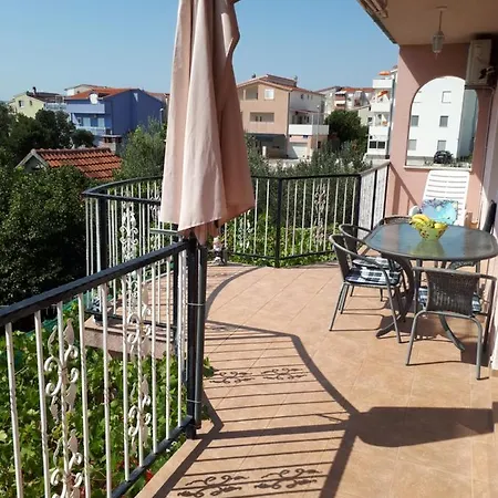 Laura No.1 Kaštela
