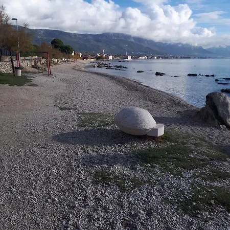 Laura No.1 Kaštela