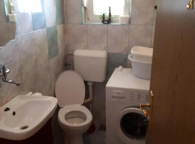 Laura No.1 Apartman *