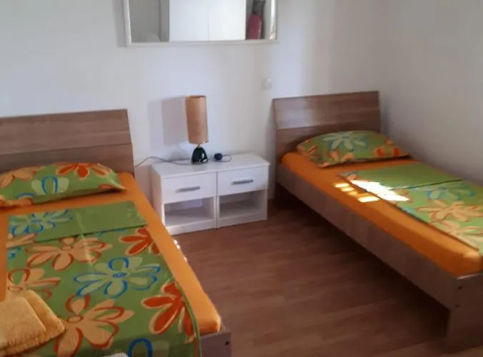Laura No.1 Appartement Kaštela
