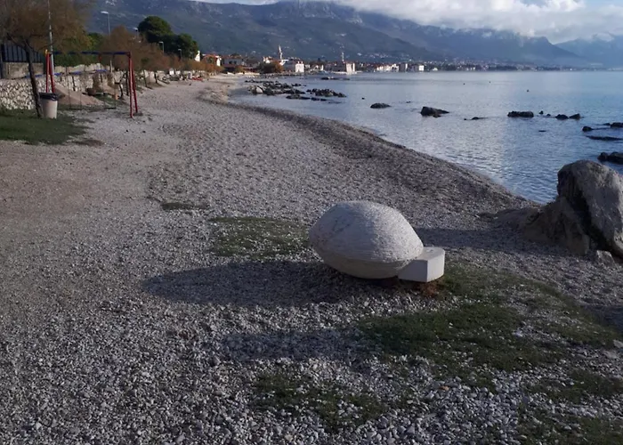 Laura No.1 Kaštela